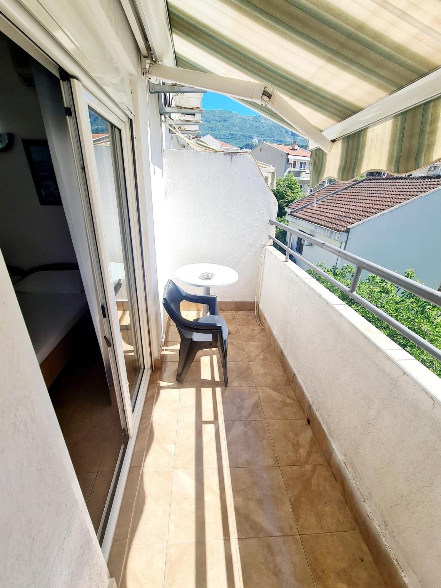 Pier Guest house *
