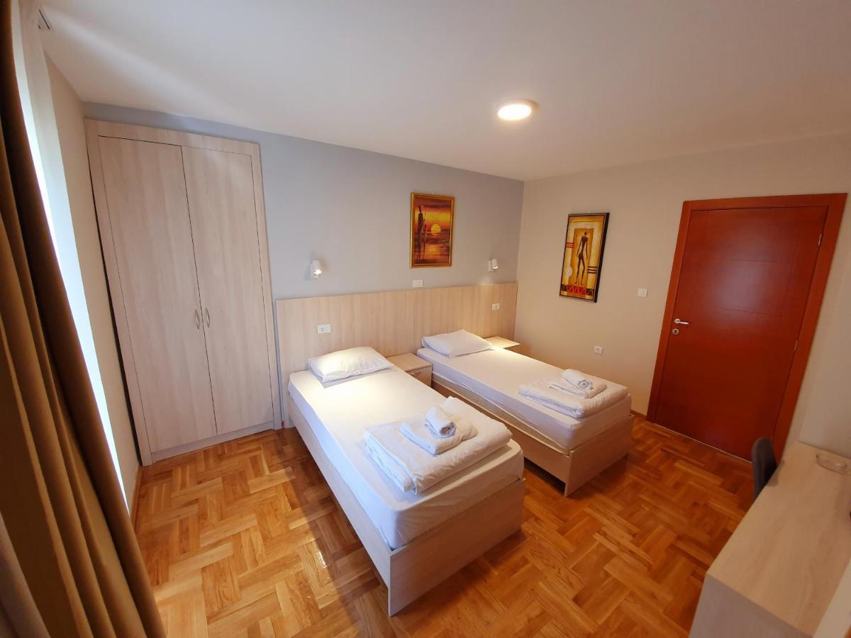 Pier Guest house